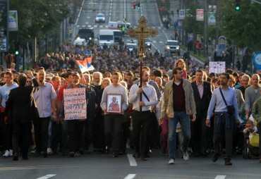 Двери остају последње политичко уточиште српске породице